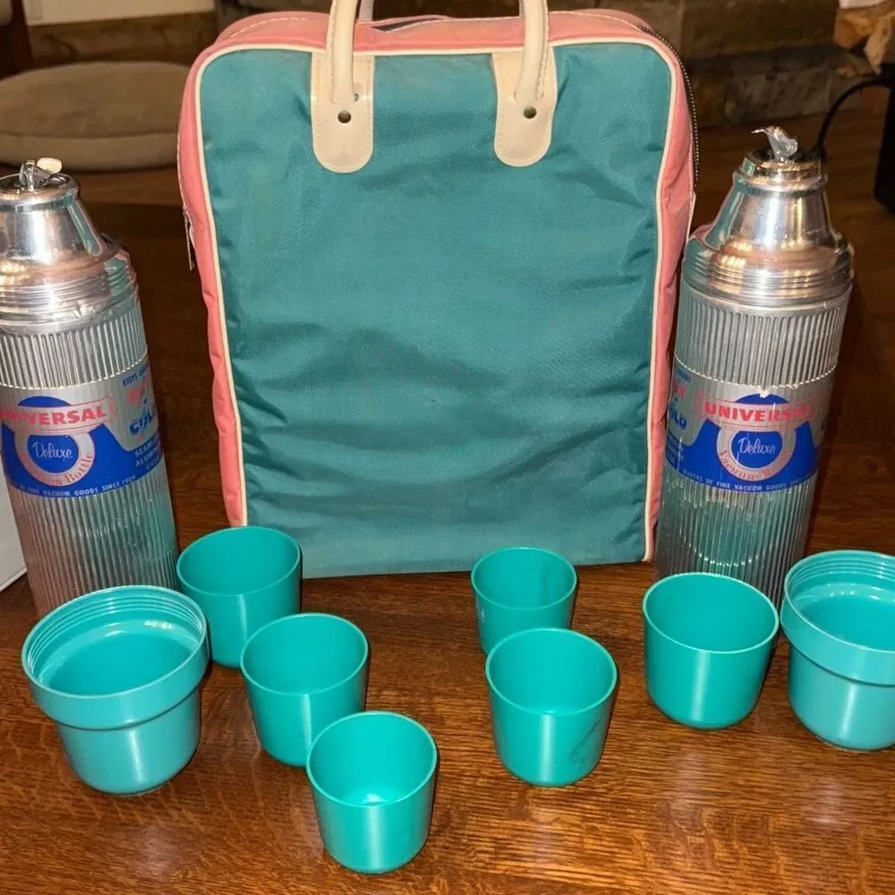 VINTAGE 1950S UNIVERSAL LANDERS FRARY & CLARK PICNIC SET 2 THERMOSES & SNACK BOX
